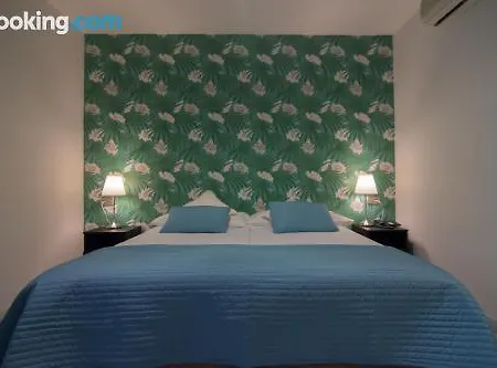Isla Menor Hotel *